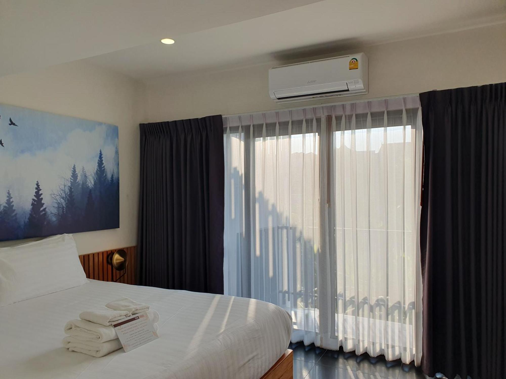 The Sila Suites - Intrawarorot Chiang Mai Exterior photo
