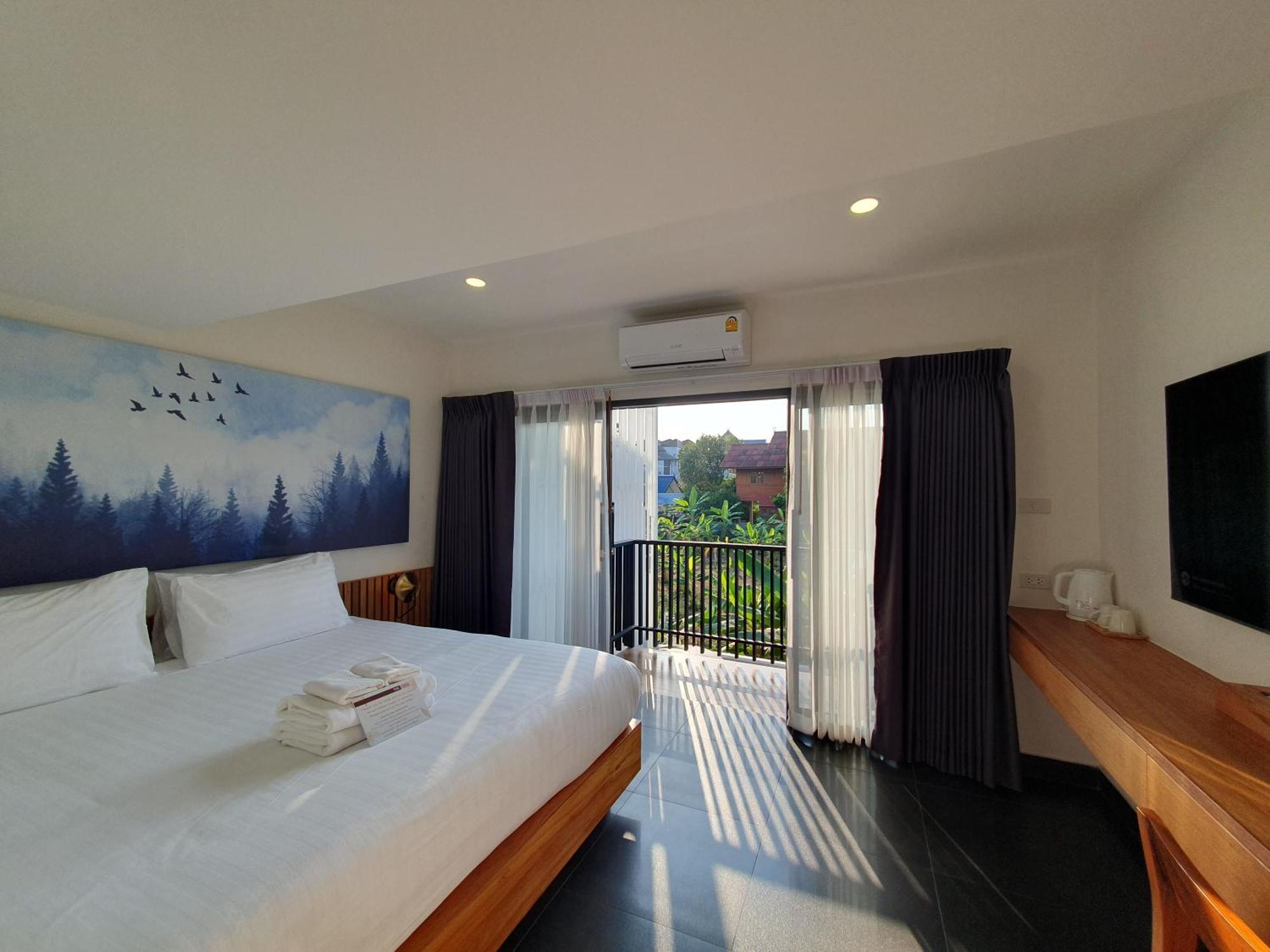 The Sila Suites - Intrawarorot Chiang Mai Exterior photo